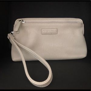 Kenneth Cole Reaction Clutch Wristlet